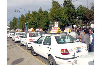 Taxistas de Río Grande reclaman aumento de hasta un 25% en el pasaje
