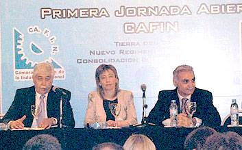 Empresarios y Gobierno promocionaron la 19.640