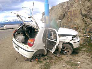 Dos muertos en impresionante accidente automovilístico