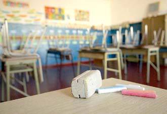 Nada de que reírse, la educación sigue sin ser un servicio esencial