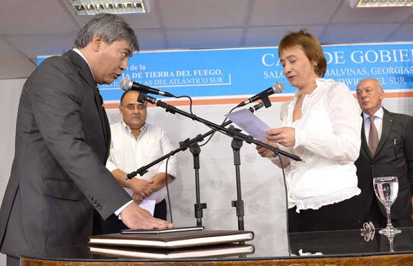 Salud tiene ministro; juró Andrés Arias