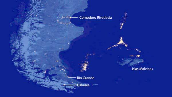 “Ciudad de luz” a 300 Km de la costa argentina