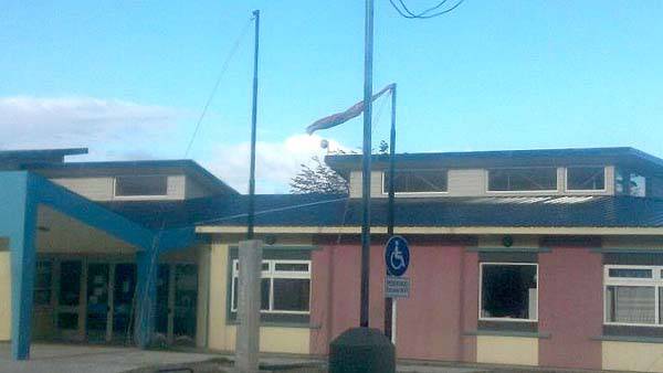 Escuela 41: más de 40 días sin la Bandera Argentina