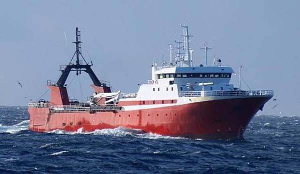 Denuncian a empresa japonesa por pescar con licencia británica en Malvinas