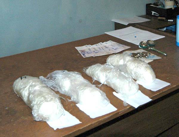 Incautaron 4 kilos de cocaína y detuvieron a 13 personas