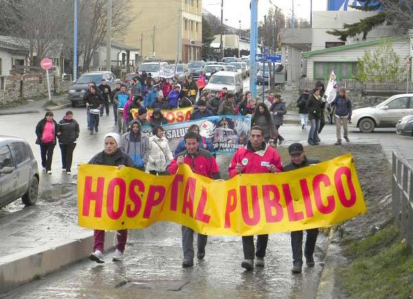 Un paro de profesionales paraliza la actividad en los hospitales