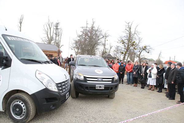Entrega de vehículos destinados a personas con discapacidad en Tolhuin