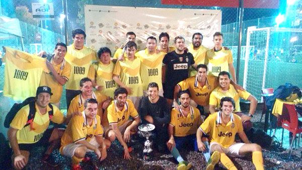 Y dale alegría a mi corazón...