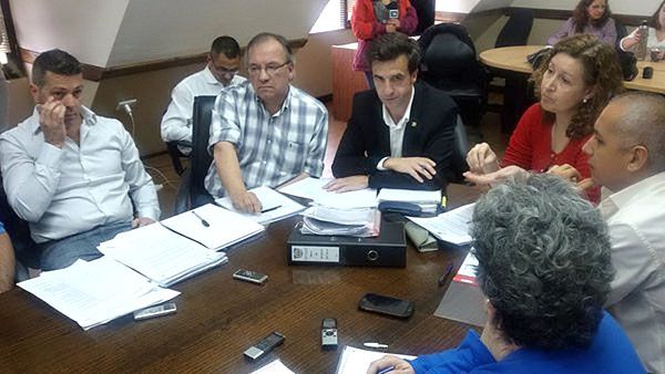 Comienza la revisión legislativa de las leyes cuestionadas 