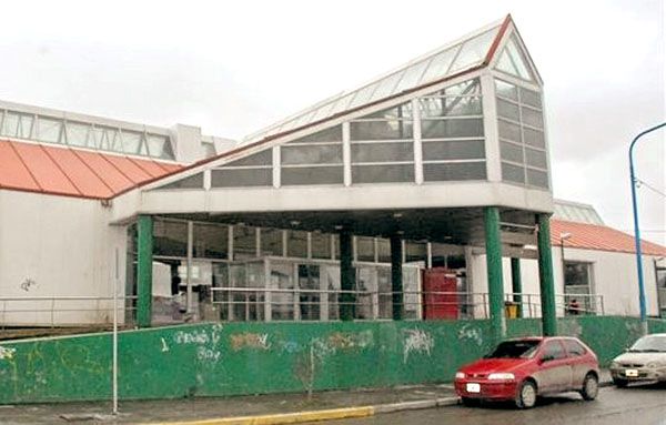 Un joven se encuentra en grave estado al ser apuñalado 