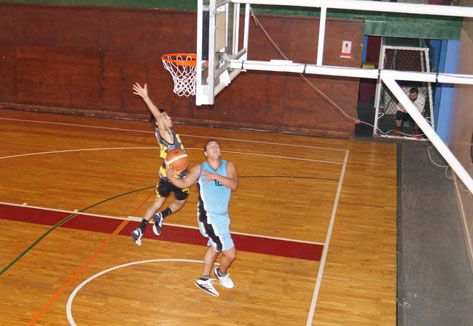 Municipal y Ferro en el arranque