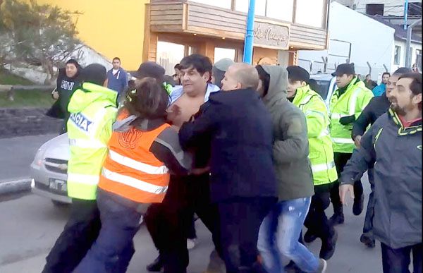 Sindicalistas agredieron al Vicegobernador