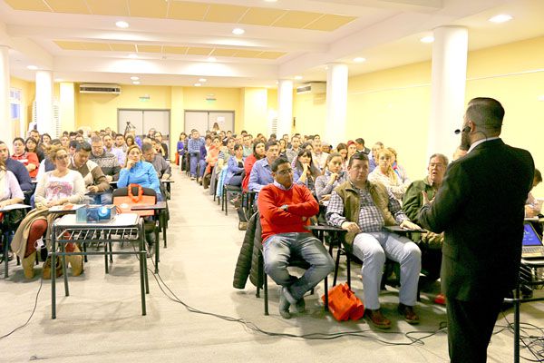 Profesionales de toda la provincia participaron de la jornada de ergonomía