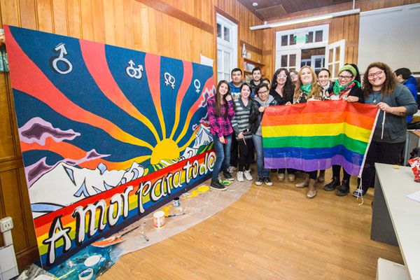 Realizaron un mural para garantizar la igualdad y celebrar el amor en todas sus formas
