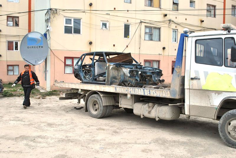 Comenzó el retiro de chatarra de la vía pública para su compactación y disposición final