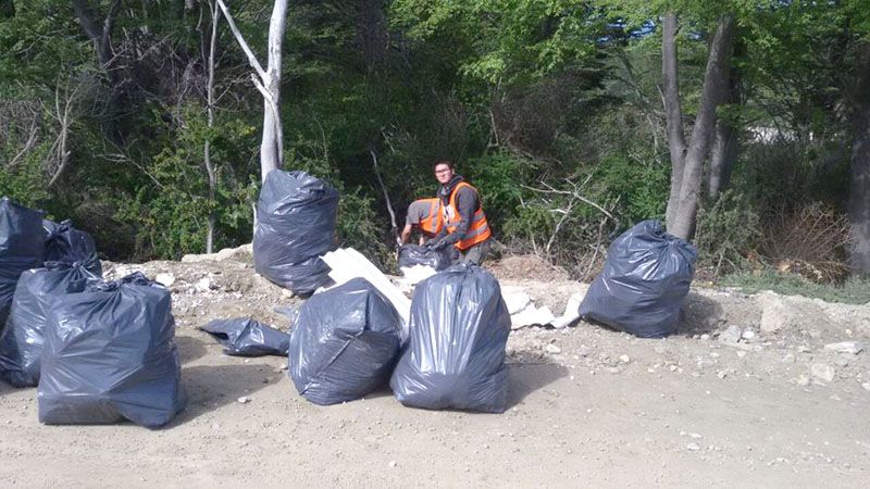 Retiraron cinco metros cúbicos de basura encontrada en la zona del Rio Pipo