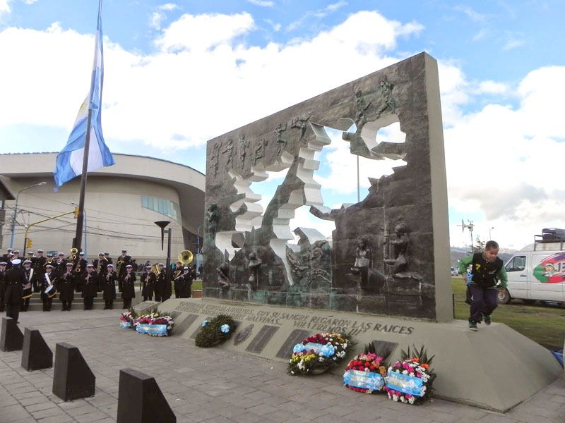 Ex combatientes de Malvinas realizarán hoy una “marcha de velas” en Ushuaia