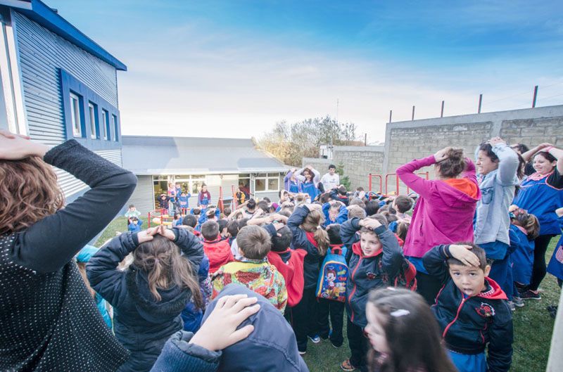 Defensa Civil realizará simulacros simultáneos en todas las escuelas de Ushuaia