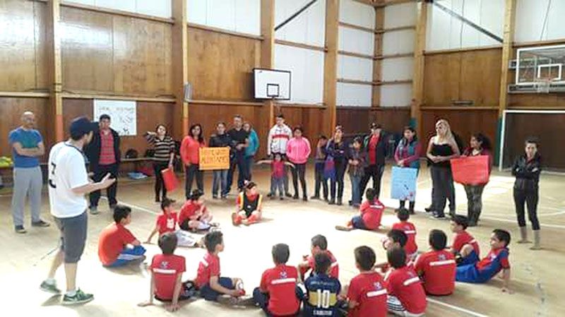 El club Tigre de Ushuaia promueve una campaña contra la violencia en el futsal infantil 