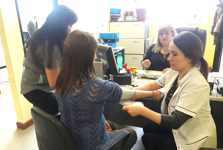 El Programa de Políticas Sanitarias realizó controles de glucemia en el edificio municipal