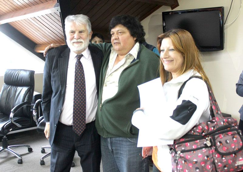 El Municipio entregó nuevos títulos de propiedad a vecinos de distintos barrios de Ushuaia