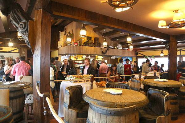 Abrió sus puertas la Taberna del Viejo Lobo