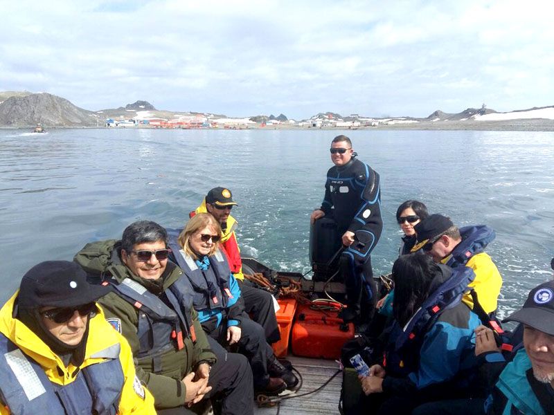 La canciller Malcorra fue acompañada por Arcando en el inicio de una nueva Campaña Antártica