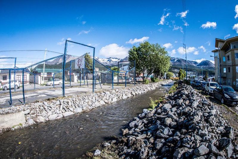 Comenzaron las obras en la plaza Gaucho Rivero 