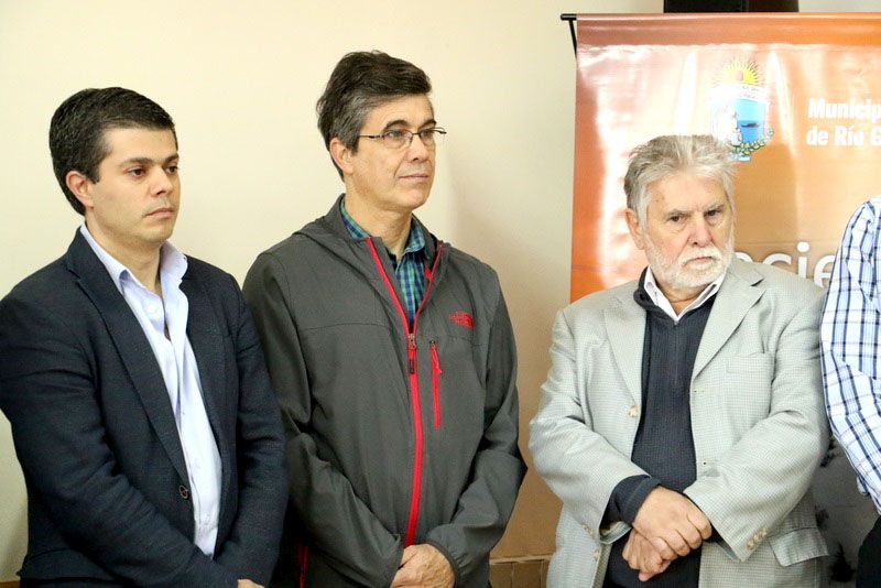 Río Grande: El municipio de Ushuaia acompañó la firma del decreto de inmovilidad del 2 de abril 