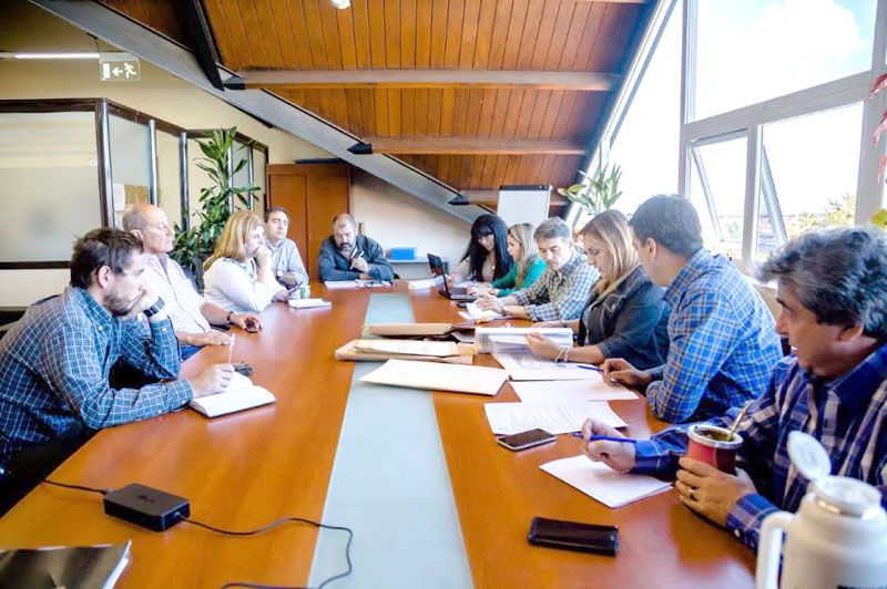 Dos empresas presentaron ofertas para la repavimentación de la calle Gobernador Paz