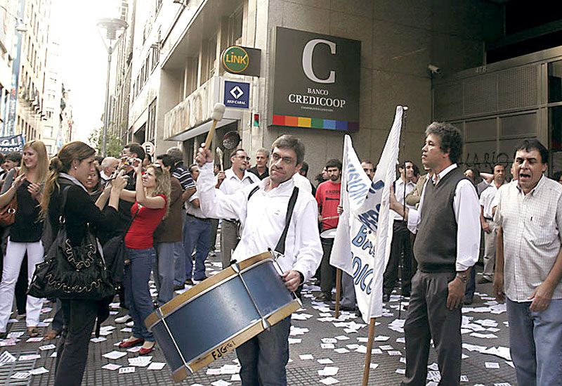 Bancarios levantaron el paro de 72 horas y la atención será normal 