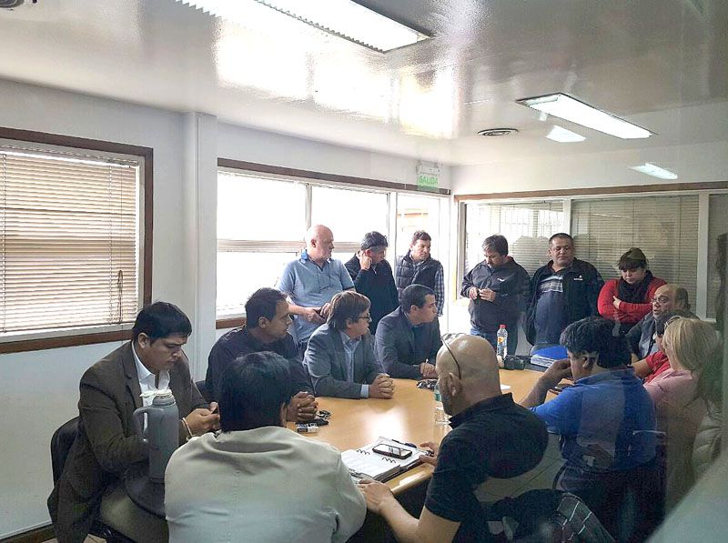 Arrancaron las paritarias entre el Gobierno y gremios estatales en Río Grande