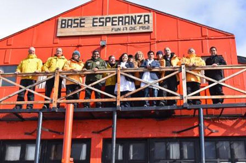 Homenajearon al primer maestro antártico fallecido desde la inauguración de la escuela Nº 38