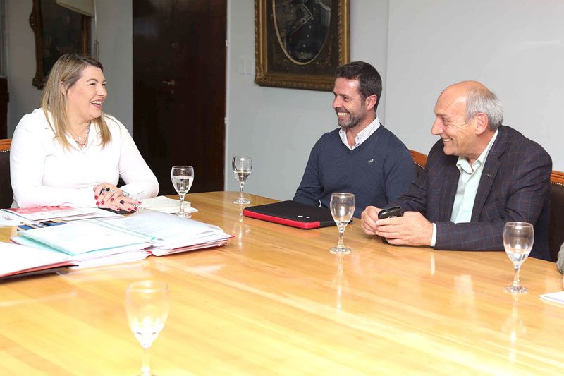 Bertone destacó apoyo de empresa EXO a Escuela de la Antártida