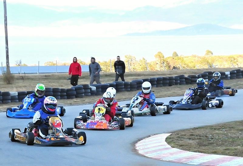 El domingo, todo karting