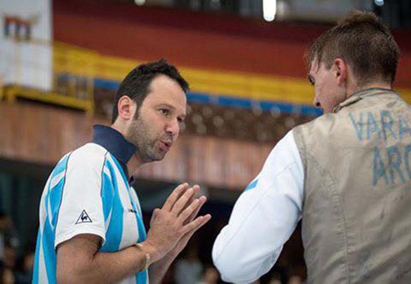 Varas se volvió a colgar la de bronce