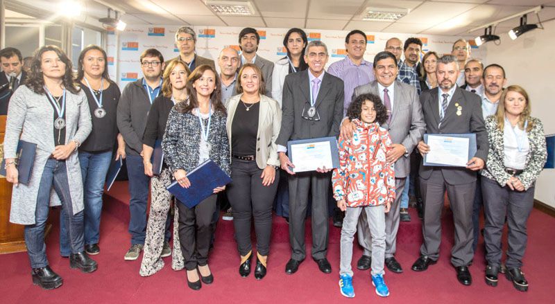 Brindaron reconocimiento por el "Día del Maestro Bicontinental"