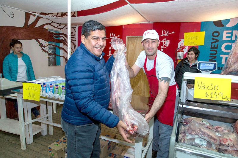 Gobierno destacó el “éxito” de la Feria Popular de frutas, verduras y carnes