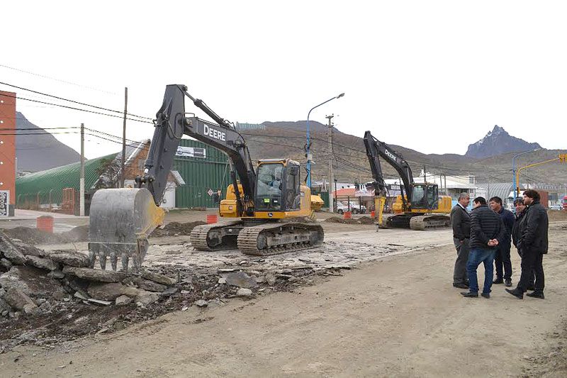 Becerra y el concejal Ayala recorrieron la Perito Moreno