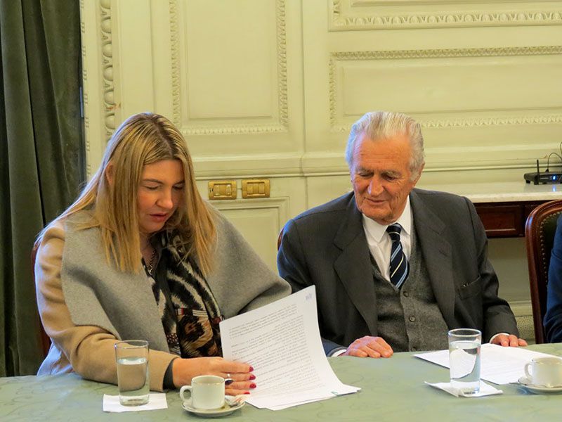 La Gobernadora firmó un convenio con la Secretaría Culto de la Nación