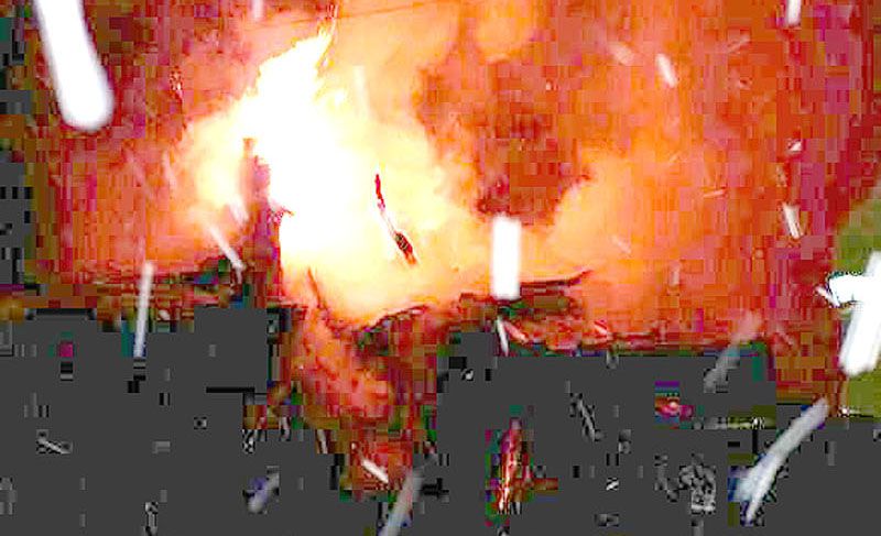 Un hombre falleció en un voraz incendio en el barrio “Dos Banderas”