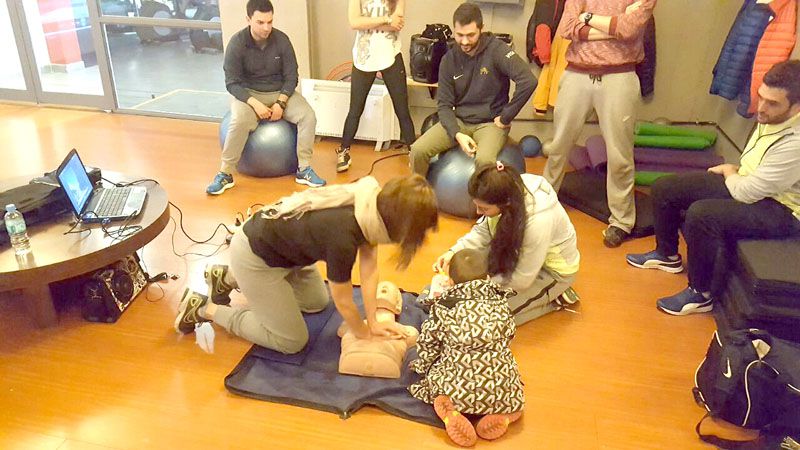 Defensa Civil municipal capacita a vecinos e instituciones en RCP y prevención sísmica
