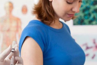 Recuerdan la importancia de la vacunación en embarazadas