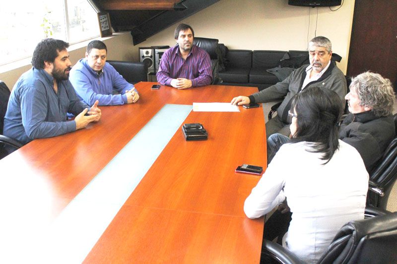 Municipio y Agencia de Desarrollo evalúan propuestas para el transporte público