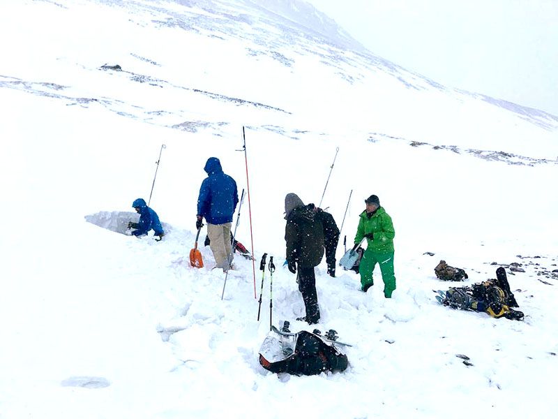 Personal de Defensa Civil municipal participó de una clínica de rescate en avalanchas
