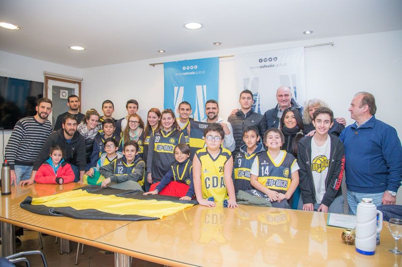 Vuoto recibió al Club Deportivo ‘Amigos del Basket’
