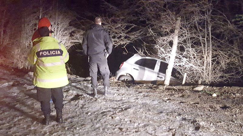 Se despistó un automóvil camino al camping municipal