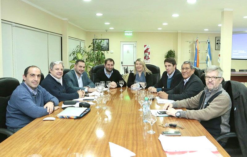 La Provincia propuso incorporar la interconexión de los gasoductos y la creación de un parque eólico