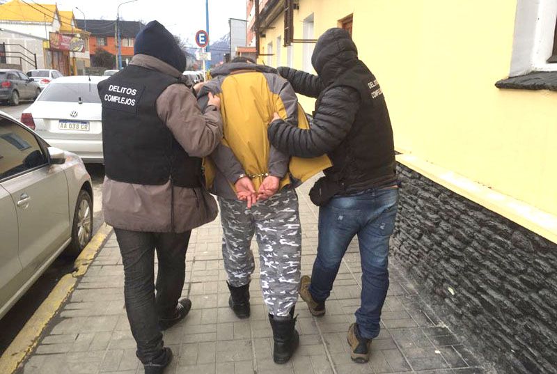 Detienen a un individuo con pedido de captura en Bahía Blanca