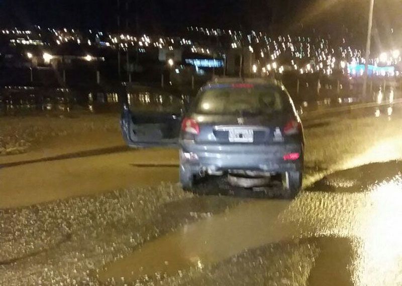 Una tapa de alcantarilla provocó un accidente